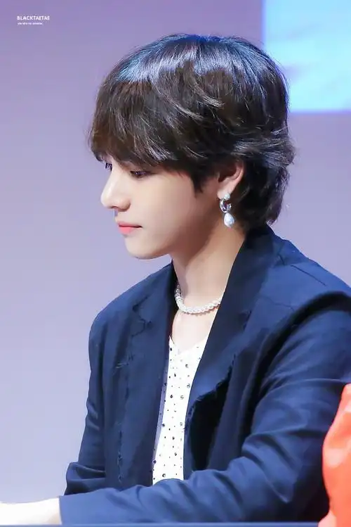 金泰亨kpop永一##金泰亨蓝发