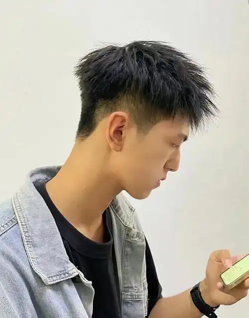 男生碎盖烫|烫型不烫卷的发型阳光帅气