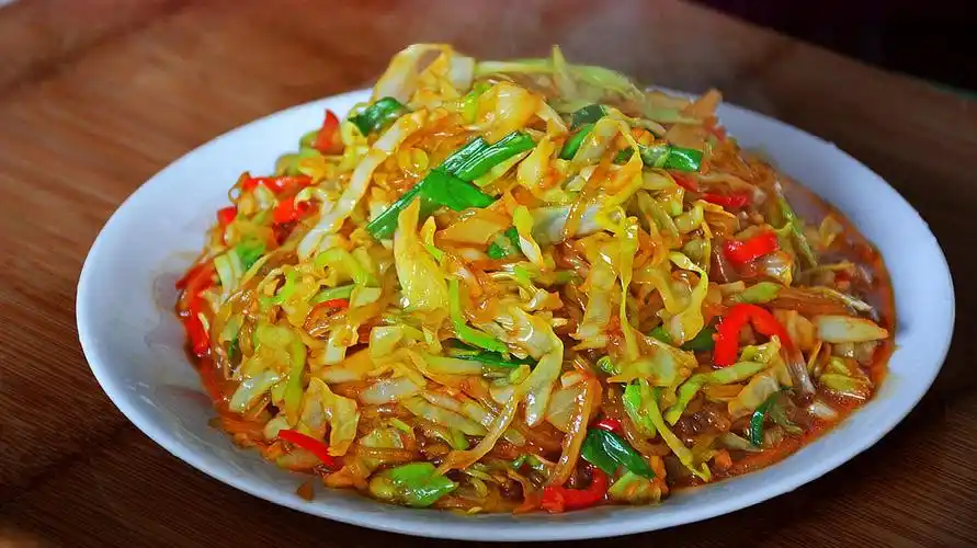 家常包菜粉丝的做法