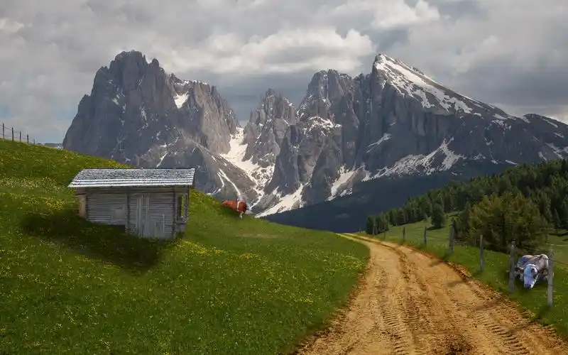 精选山中美景图片桌面壁纸