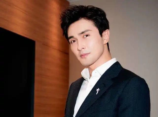 杨幂旗下男艺人:个个都是大长腿,颜值颇高,网友:老板眼光不错