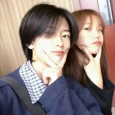 高清真实的一对两张情侣真人头像图片