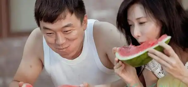 黄渤:被林志玲公开示爱,成名后与素人妻子结婚,两人恩爱至今!