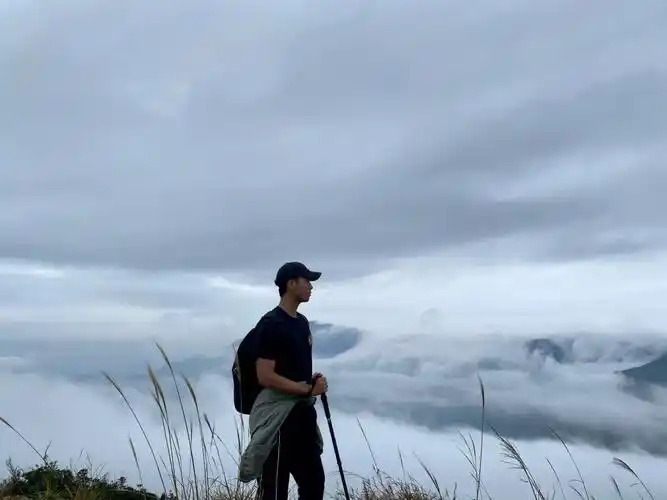 大南山行走山脊穿越唯美芦苇