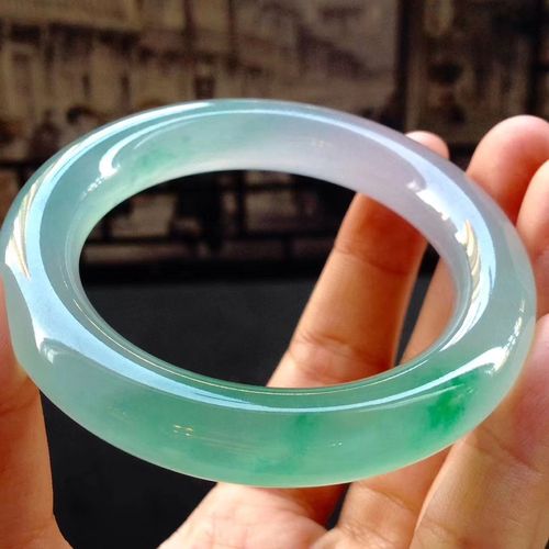 简安翡翠 56 冰透水润冰种飘花翡翠镯子缅甸天然飘花玉镯品质美镯