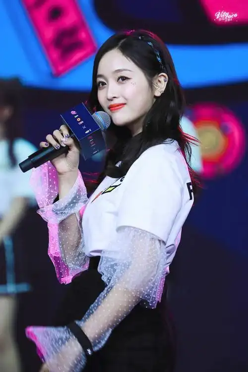 2018.10.20 火箭少女101飞行见面会 吴宣仪