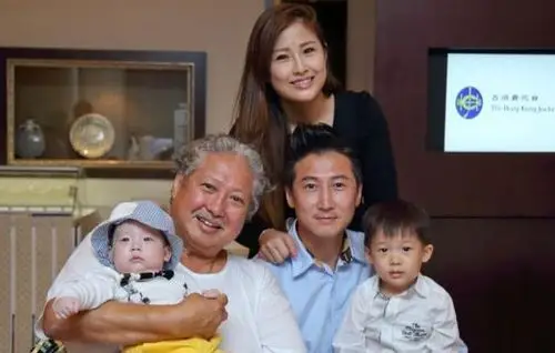 【图】洪金宝儿子照片曝光 10年前洪曾经让儿子秘追范冰冰