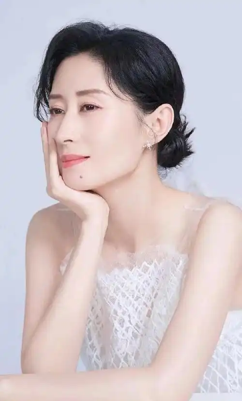 刘敏涛高清写真13_网易订阅