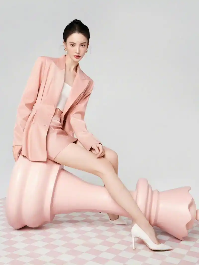 金晨美照,大长腿太性感迷人了!#养眼美女#