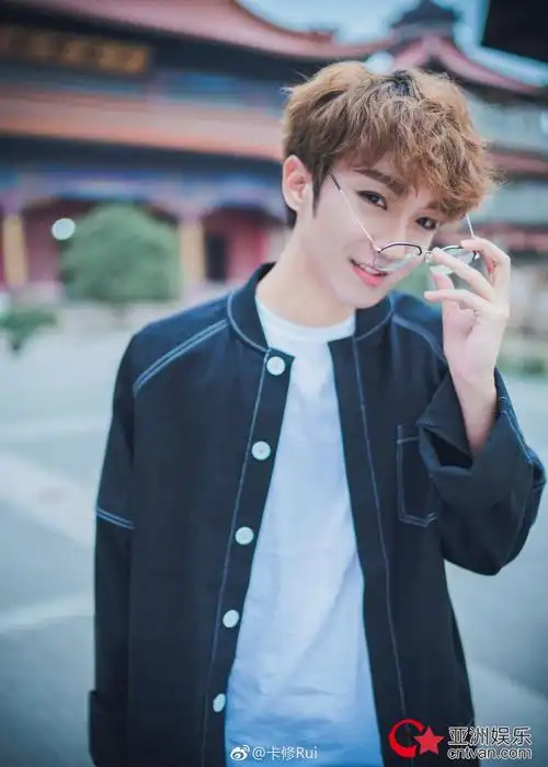 "古风派"男歌手卡修12月2日虎牙首秀 堪比古风live音乐会!