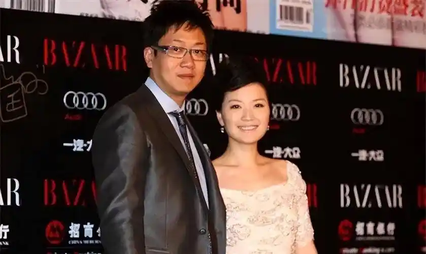 主持人林海,两任妻子都是同行,如今51岁生活十分幸福_金玲_节目_东方