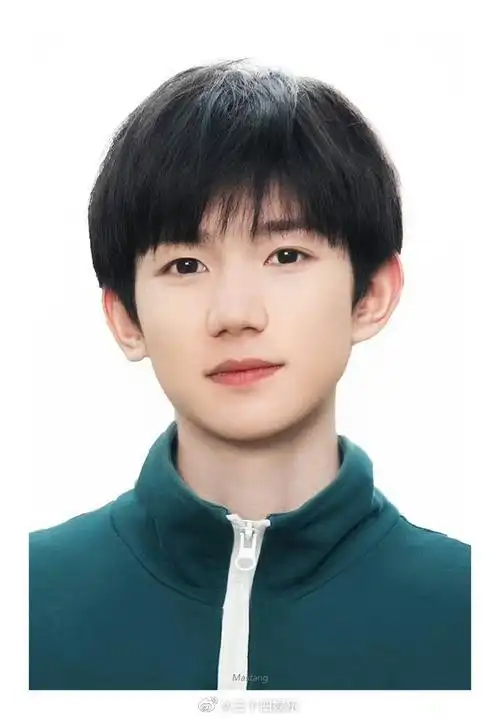 王源高远锅盖头造型##王源新剧锅盖头造型梦回十年前