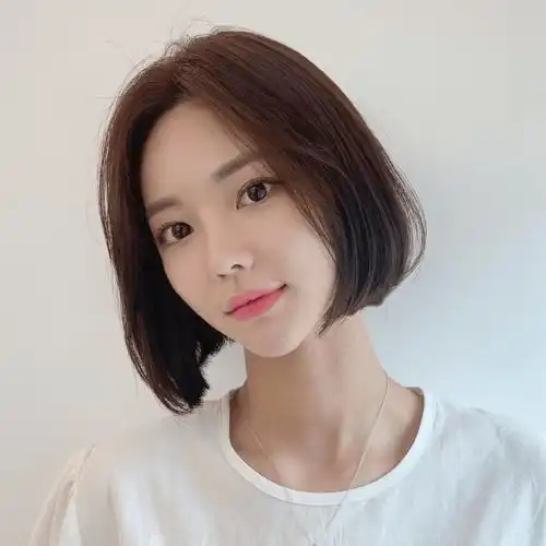 夏季必备发型,推荐2021年流行的5款利落小短发 ,减龄好打理_perm