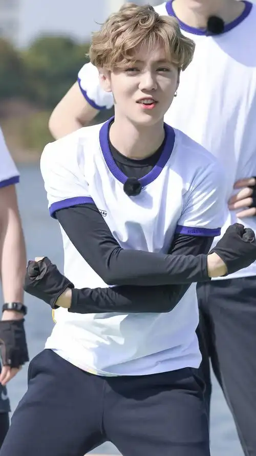 鹿晗# 奔跑吧兄弟.