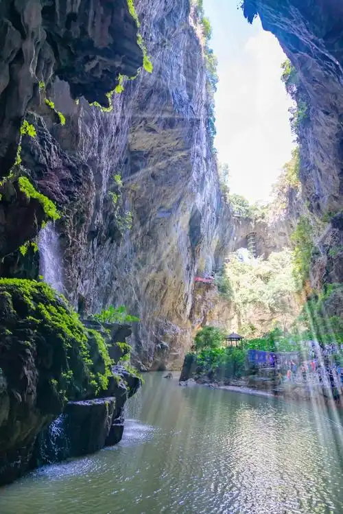 走进英西峰林9_7洞天仙境