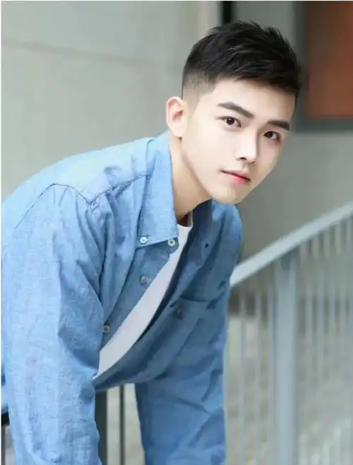 你更喜欢哪一种,请说出喜欢他们得优点|发型|男士发型|刘海|时尚|脸型