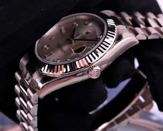 极品18k白金rolex劳力士daydate218239银盘镶钻自动机械男表