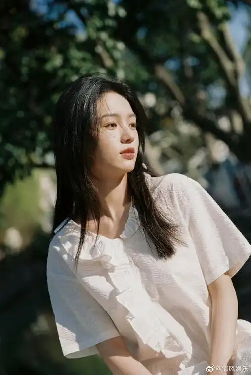 周也夏日氛围感随拍#周也夏日氛围感随拍来了,纯