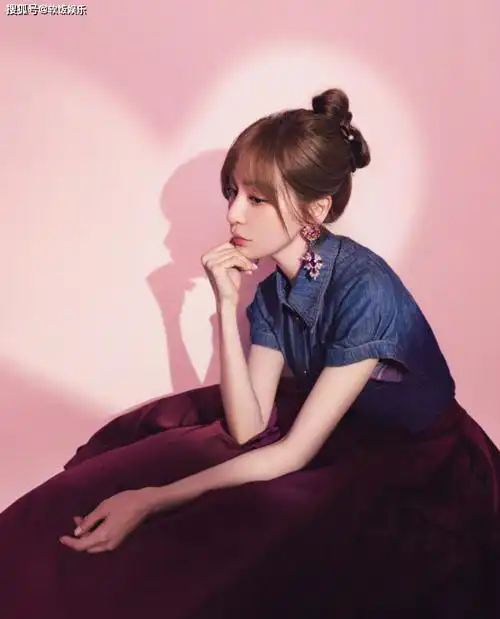 42岁王心凌发粉色美照庆春节!