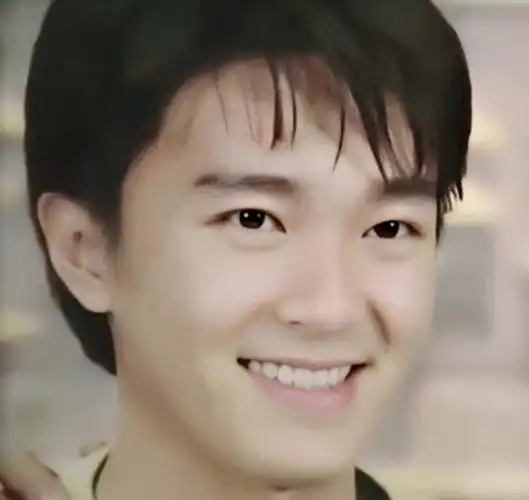 周星驰超帅的呀!