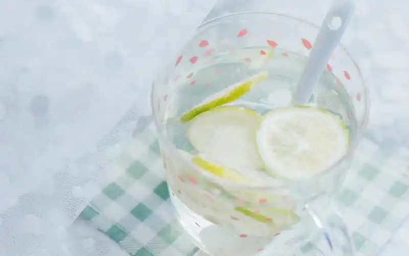 白色系小清新唯美静物图片桌面壁纸-风格壁纸-壁纸下载-美桌网