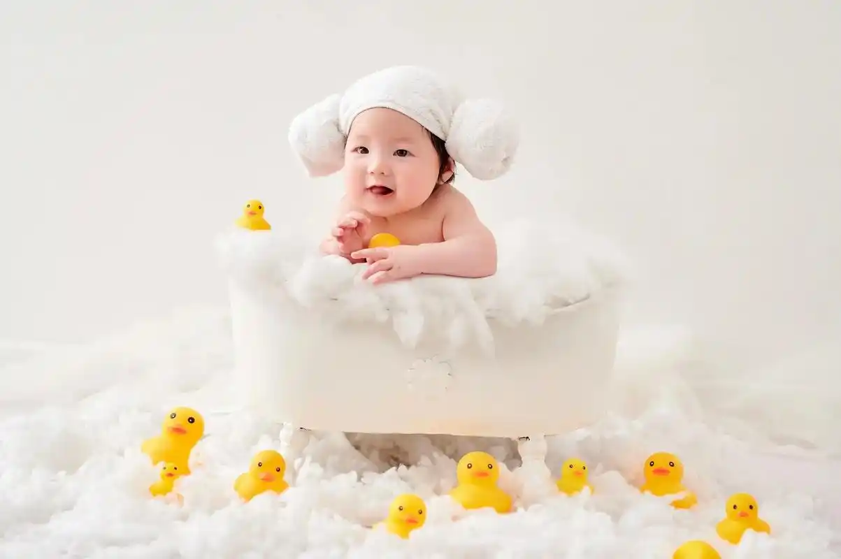 人类幼崽可爱视频 #宝宝照 #爱笑的宝宝很可爱 #妈妈的小 - 抖音