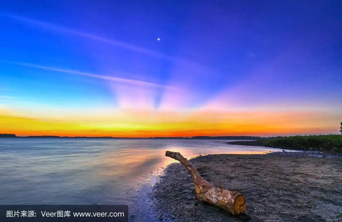 阳光光束,河流,地平线,黑云压城,太阳