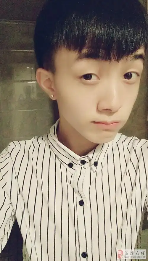 【帅男秀场】王明 19岁 处女座 自由职业