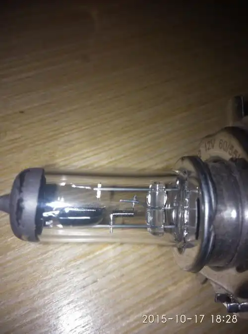 电子 正负极 灯泡