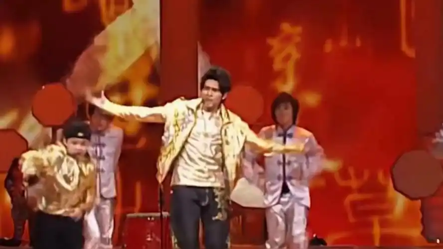 周杰伦六登春晚每一场都是超越时代的经典哪一首是你的回忆杀