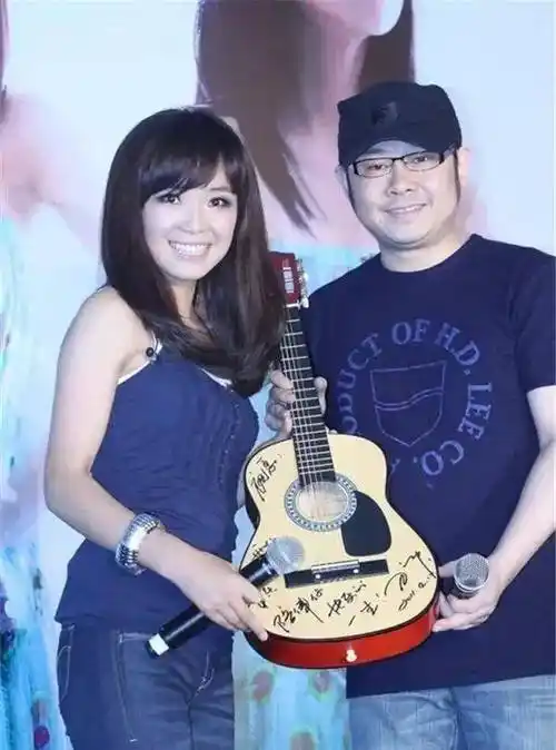 原创刀郎前妻生下女儿40天就狠心离去如今过去31年她无比后悔