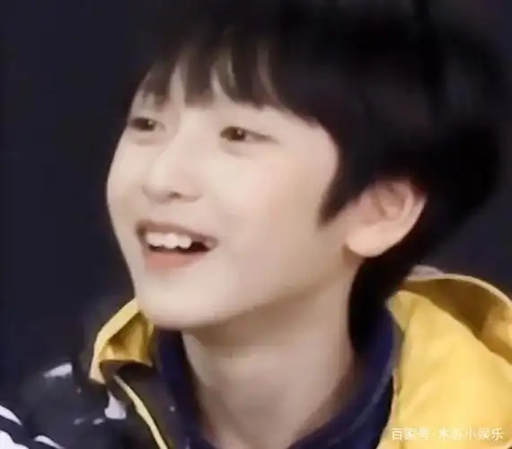 小熊严浩翔幼崽期图片合集