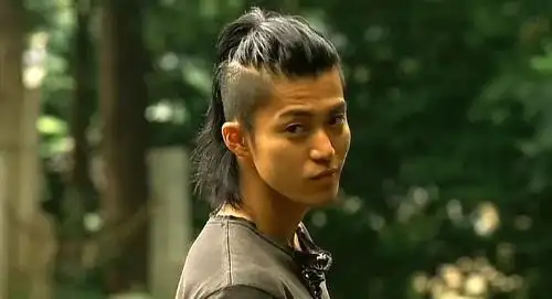 小粟旬在热血高校里那种发型剪的时候怎么说?