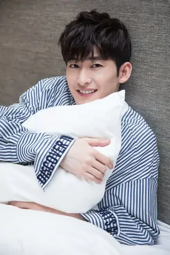 > 张翰写真图片(4/14)