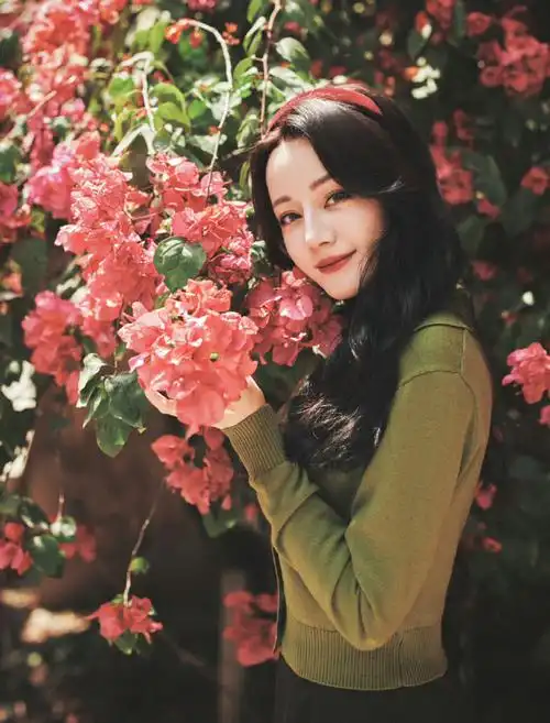 迪丽热巴深v白裙##迪丽热巴开始推理吧