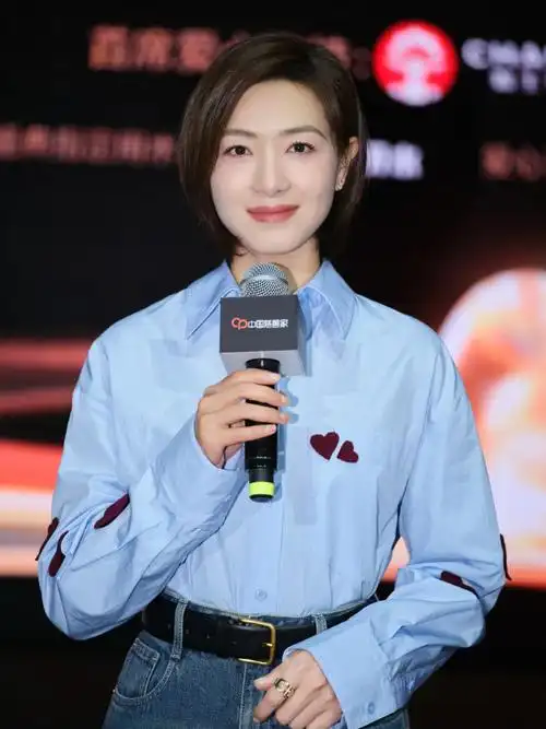 #万茜与春晖妈妈共绘温情#