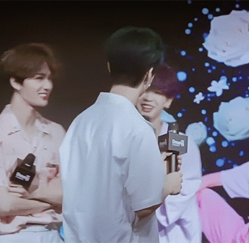 皇权富贵必须有啊,越嗑越上头那种,太甜了