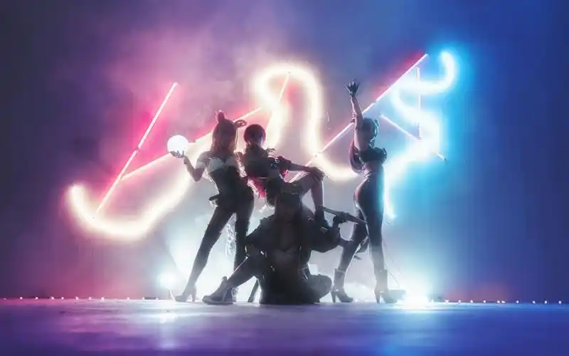 【夕阳红老年艺术活动团】★cos翻跳★英雄联盟k/da女团★pop/stars