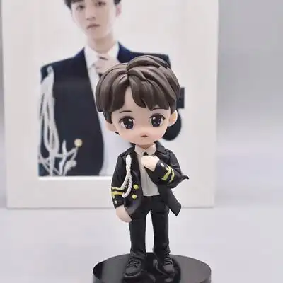 定制 tfboys易烊千玺周边公仔同款人偶小泥人 六周年演唱会 音乐玻璃