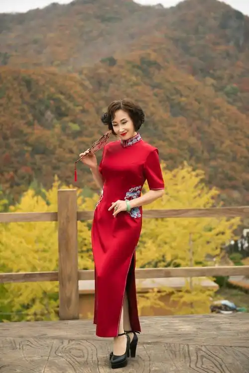 靓了旗袍!醉了金秋! - 美篇