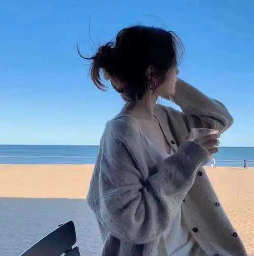 温柔风的干净女生头像