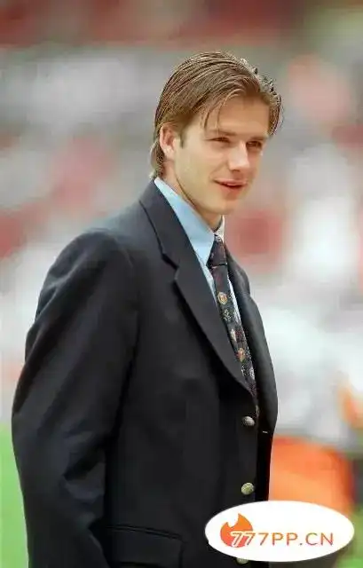 最帅足球明星排行(足坛的颜值天花板)_777排行网