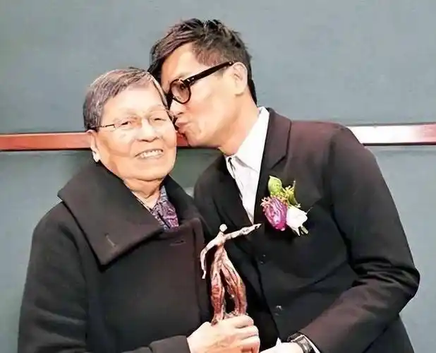 港圈最低调影帝:被刘德华力捧十几年,封神演技让张颂文惊叹_林家栋