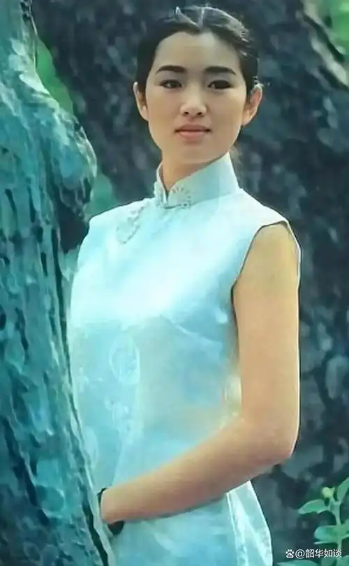 巩俐母亲赵英丈夫和大女儿相继离世小女儿的感情让她操碎了心