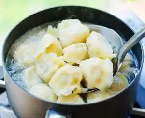 煮饺子