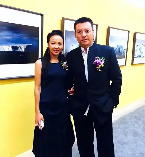 演员赵越嫁二婚佟凡恩爱25年57岁无儿无女亦无悔