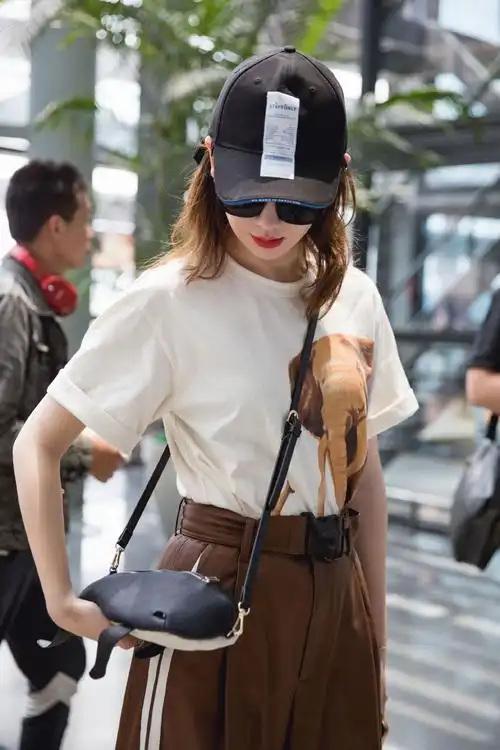 戚薇清新时尚机场图片59