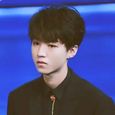 王俊凯蓝色头像