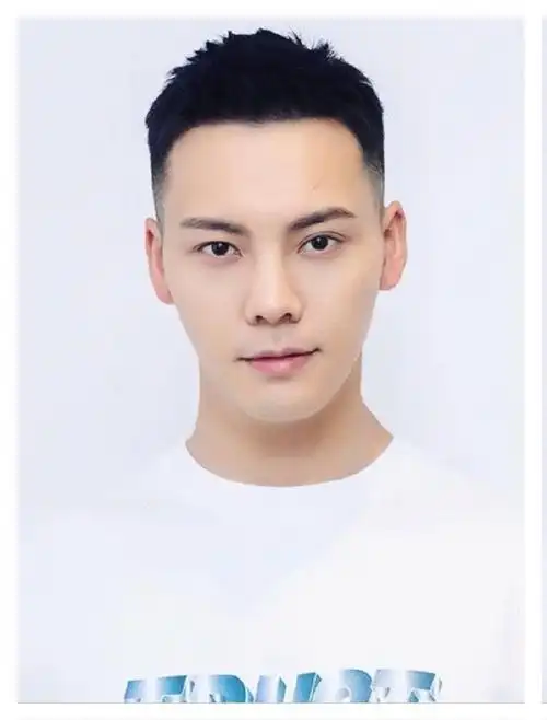 陈伟霆最新证件照出炉