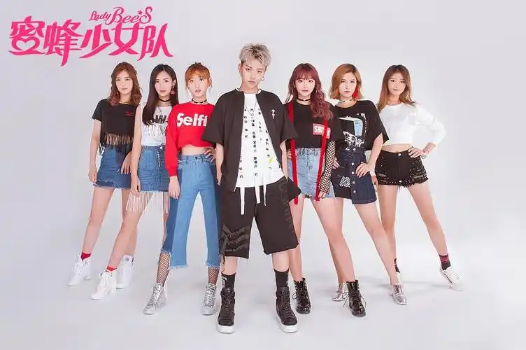 《蜜蜂少女队》爱奇艺热映中 青春无畏冲刺梦想